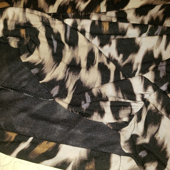 Sleeveless Top - Picture 7 of 11